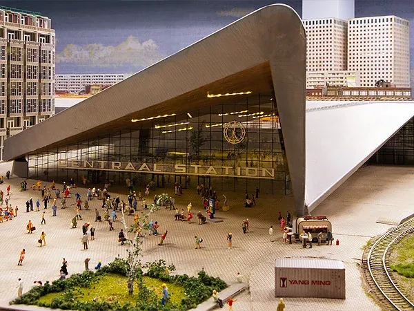 Rotterdam Centraal in miniatuur bij Miniworld Rotterdam